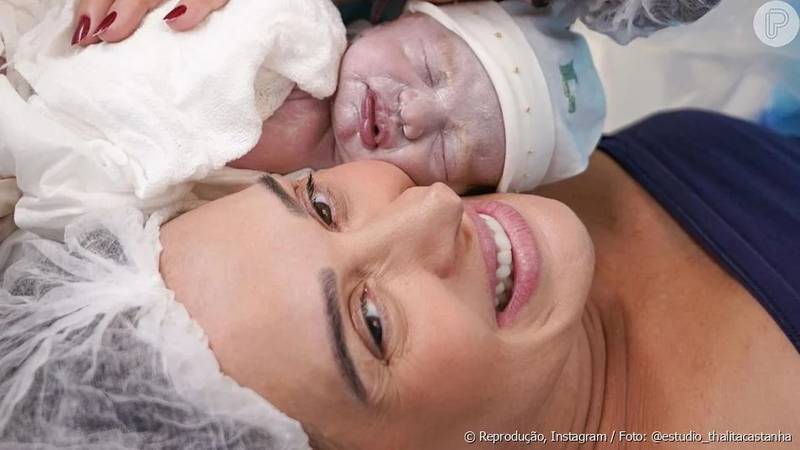 A internet está impressionada com a aparência do bebê de Claudia Raia