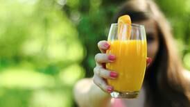 Prepare esta vitamina saborosa de laranja com tangerina para fortalecer a memória