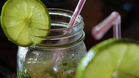 Esse suco de limão com hortelã e espinafre é uma alternativa saudável, eficaz e deliciosa para perder peso