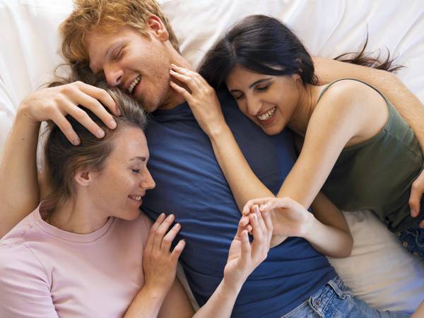 40% dos brasileiros viveriam relacionamento aberto; entenda como funciona a não-monogamia