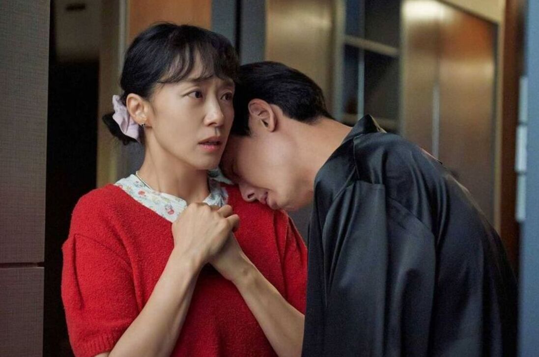 Series coreanas na Netflix: O que é o curso de amor intensivo? É uma série  coreana que segue uma mulher solteira que decide se matricular em um curso de  amor intensivo para aprender a lidar com relacionamentos amorosos. Ela se  envolve em vários