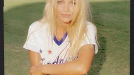 Pamela Anderson confessa que o relacionamento conturbado com Tommy Lee quase a levou ao suicídio