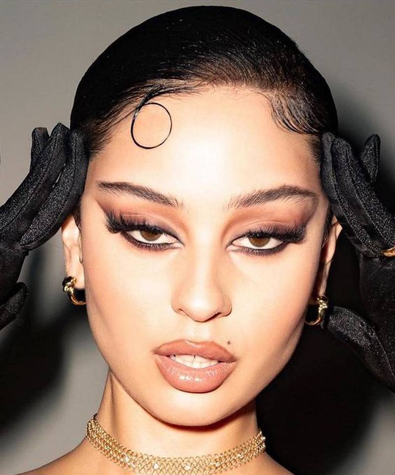 O delineado sereia é a mais nova tendência de maquiagem do TikTok