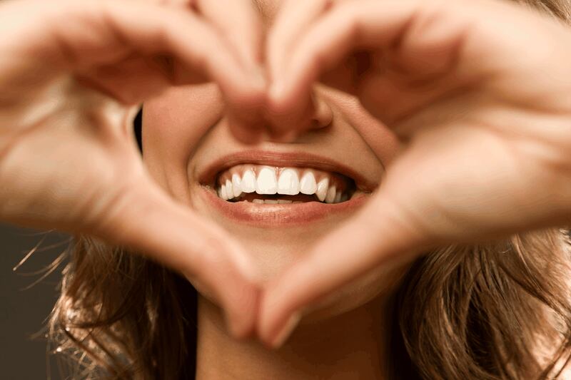 Quer dentes mais bonitos e saudáveis? Então evite estes 7 hábitos