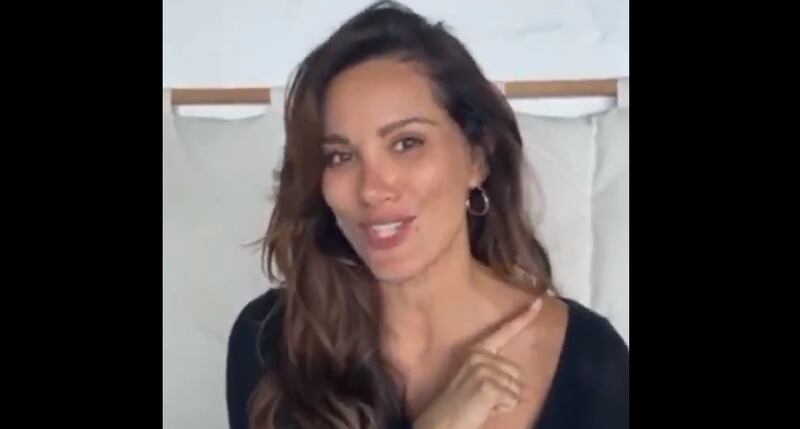 Falando português! Stefania Spampinato manda lembrete importante para os fãs de ‘Grey’s Anatomy’; assista