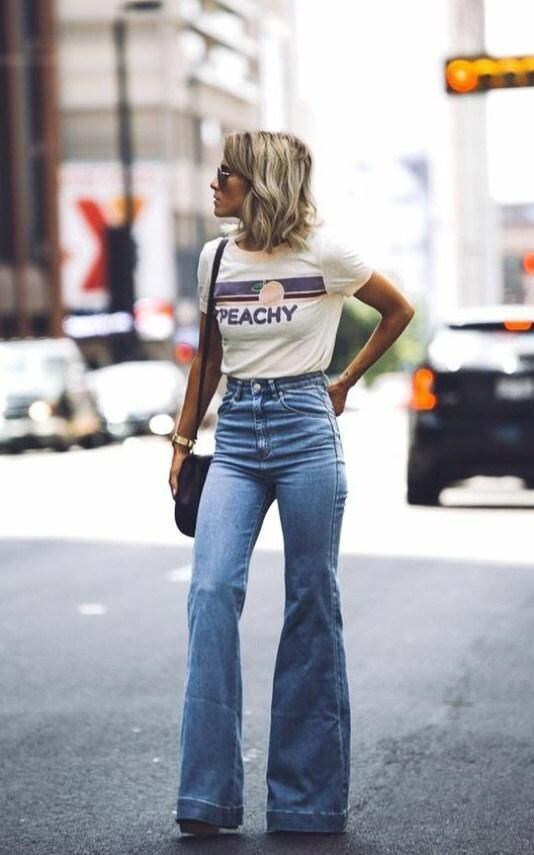 Moda: a calça flare está de volta e você vai amar usá-la nos looks