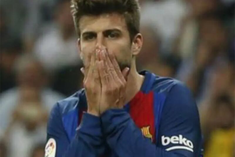 Piqué es abucheado en reconocidos premios.