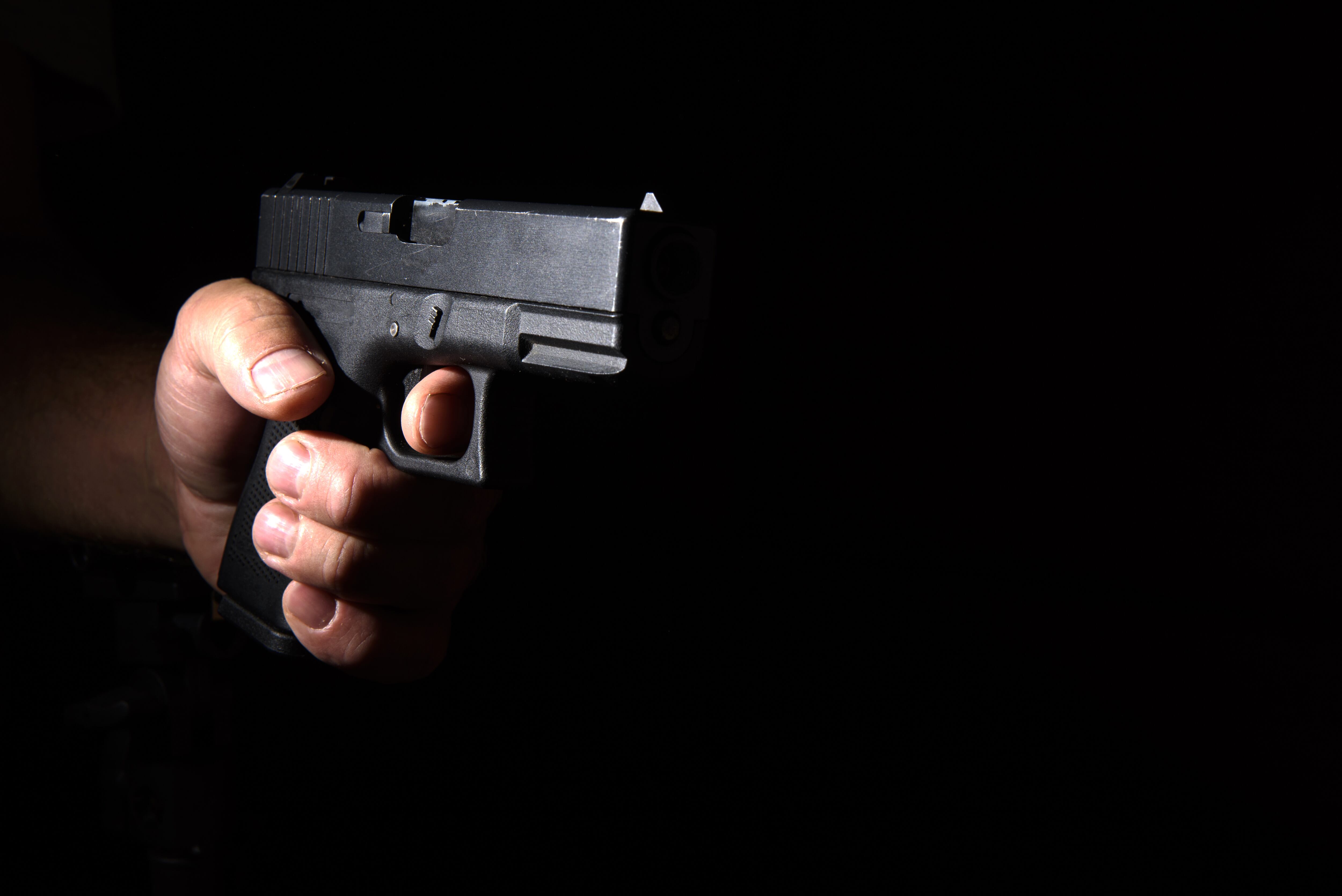 Presuntamente el estudiante sacó de su mochila un arma de postas para amenazar a sus compañeras.