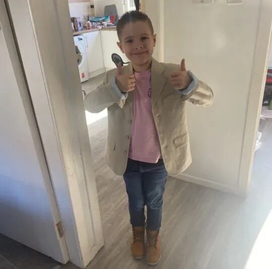 menino roupa feminina