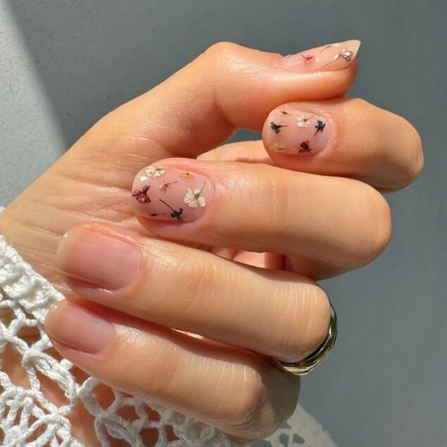 unhas flores florais