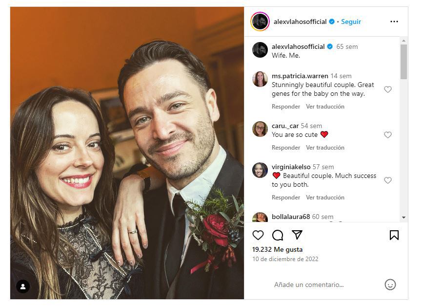 Alexander Vlahos y su esposa, Julie Vlahos