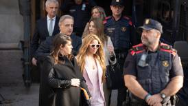 Shakira é acusada de outros ‘crimes’ após aceitar acusação de fraude na Espanha